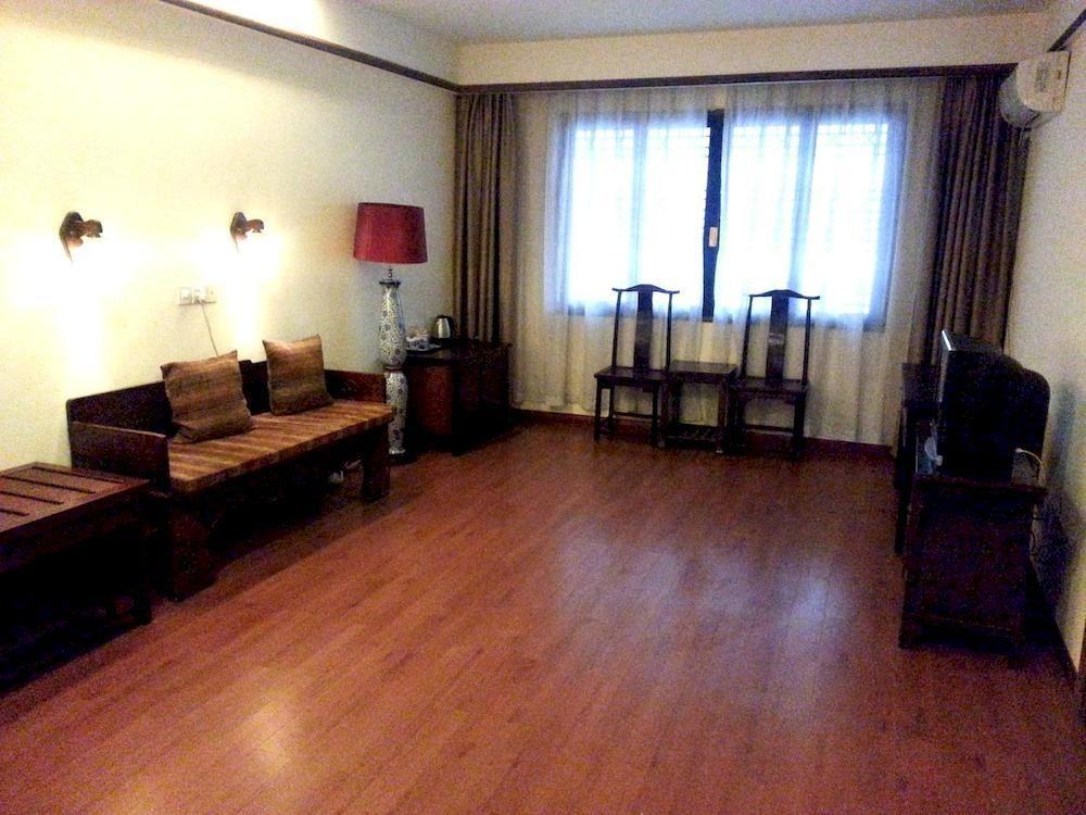Bajie Youth Hostel Чжанцзяцзе Экстерьер фото