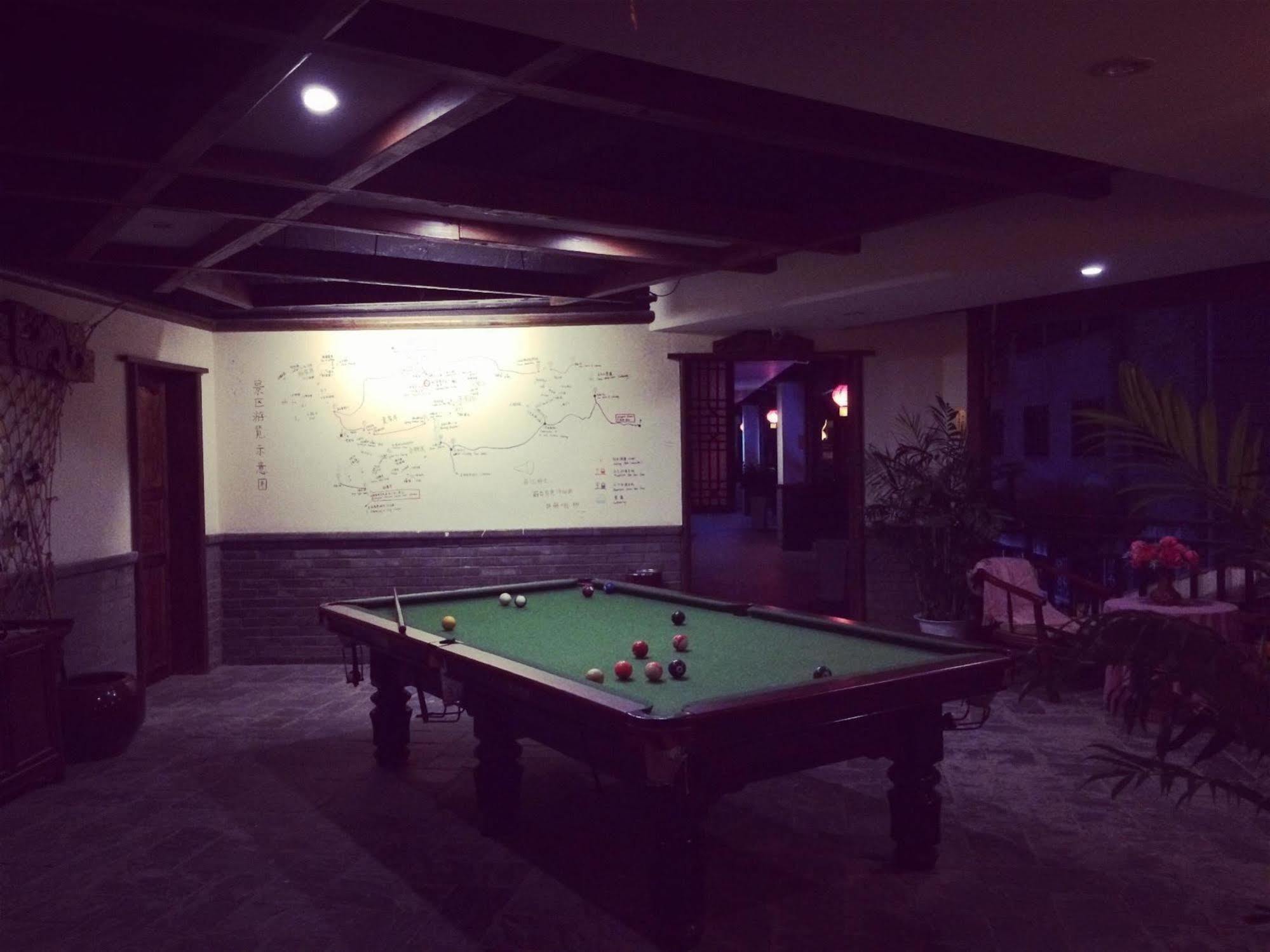 Bajie Youth Hostel Чжанцзяцзе Экстерьер фото